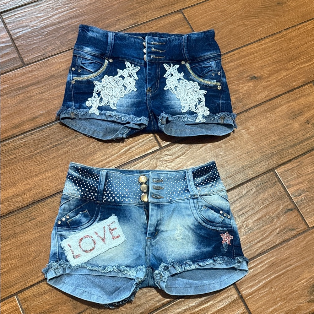 Stylish Blue Denim Women's Shorts